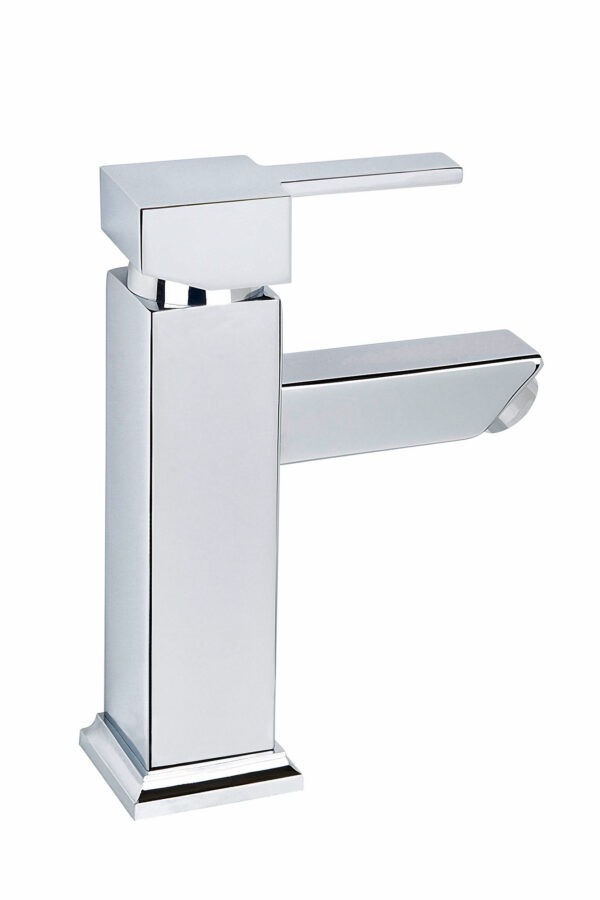 Banyo Batarya Kolye ürün still life fotoğraf çekimi 2.jpg