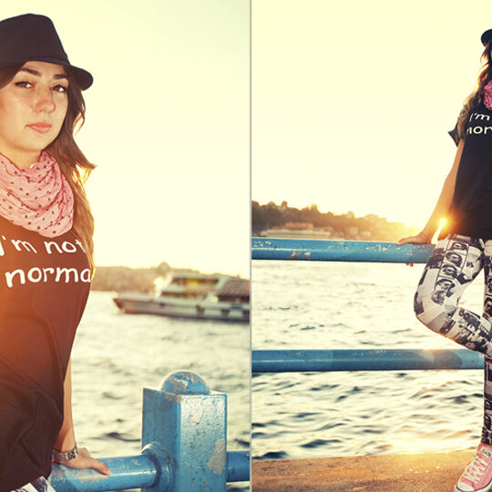 Dış çekim aksesuarların kullanımı Moda fotoğrafçılığı styling