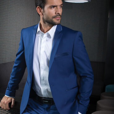 Erkek takım elbise smokin dış çekim ürün foto çekimi