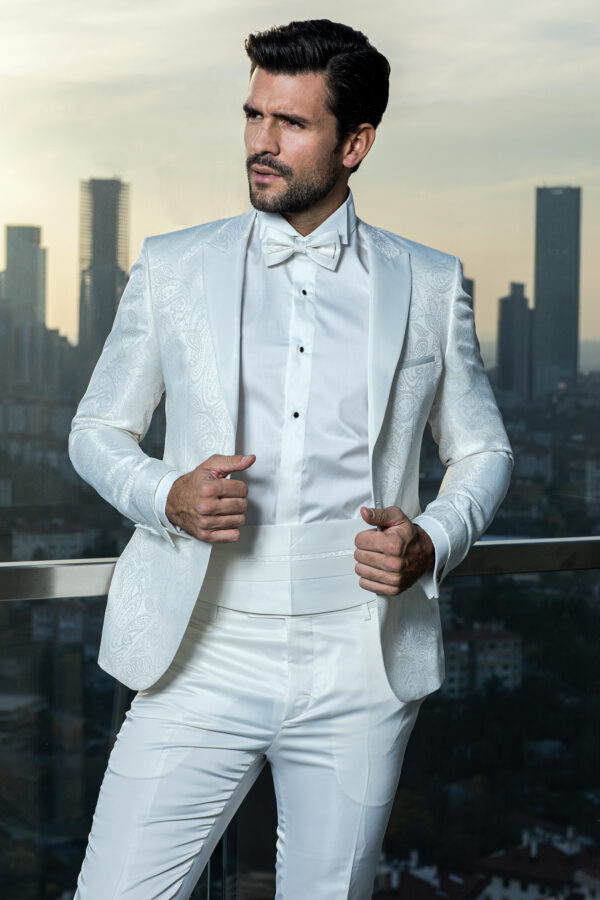 Erkek takım elbise smokin dış çekim ürün foto çekimi