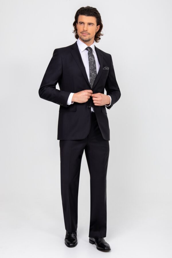 Erkek takım elbise smokin dış çekim ürün foto çekimi