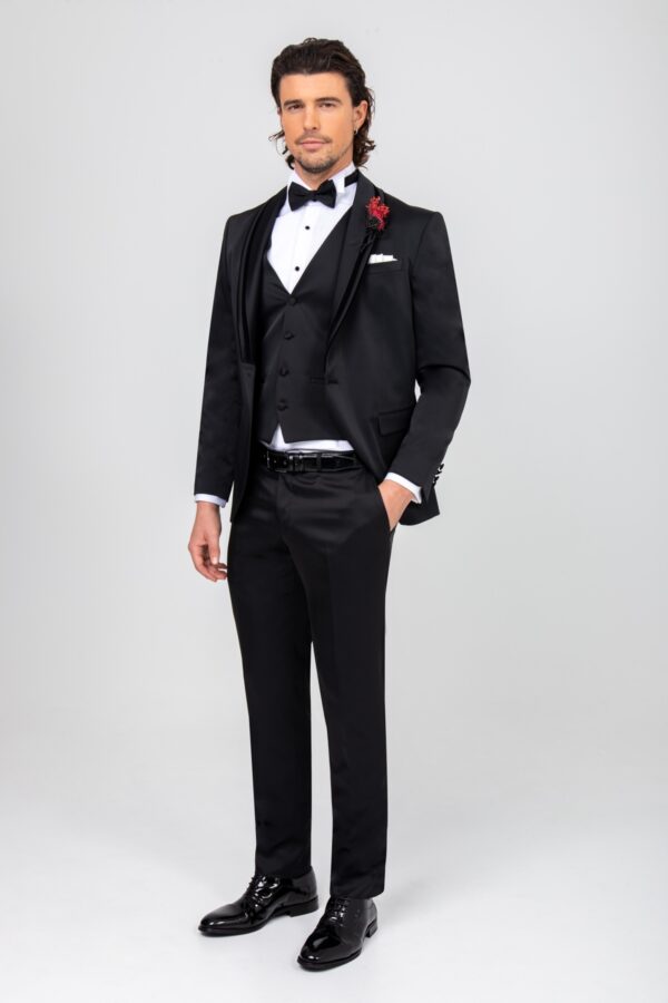 Erkek takım elbise smokin dış çekim ürün foto çekimi