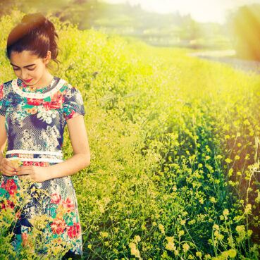 Kız çocuk elbise fotoğraf çekimi moda e-ticaret fotoğraf çekimi