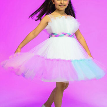 Kız çocuk tütü elbise düğün balo fotoğraf çekimi