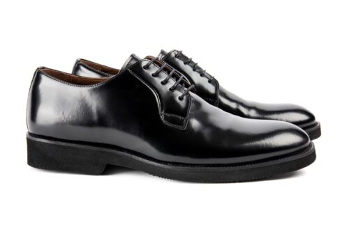 Ayakkabı fotograf cekimi erkek siyah rugan klasik rugan