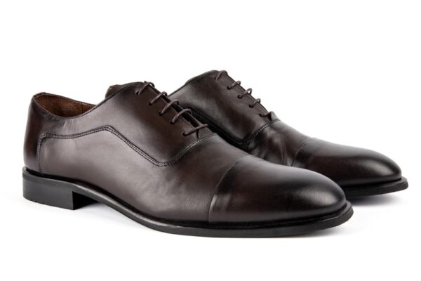 Ayakkabı fotograf cekimi erkek kahverengi rugan klasik rugan