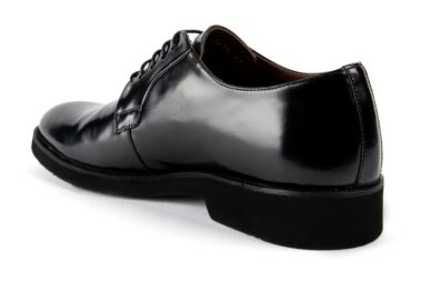 Ayakkabı fotograf cekimi erkek siyah rugan klasik rugan