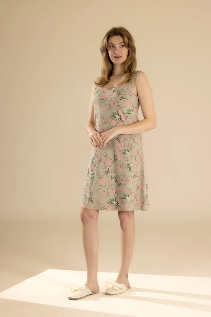 Çiçek desenli kız çocuk pijama takımı
