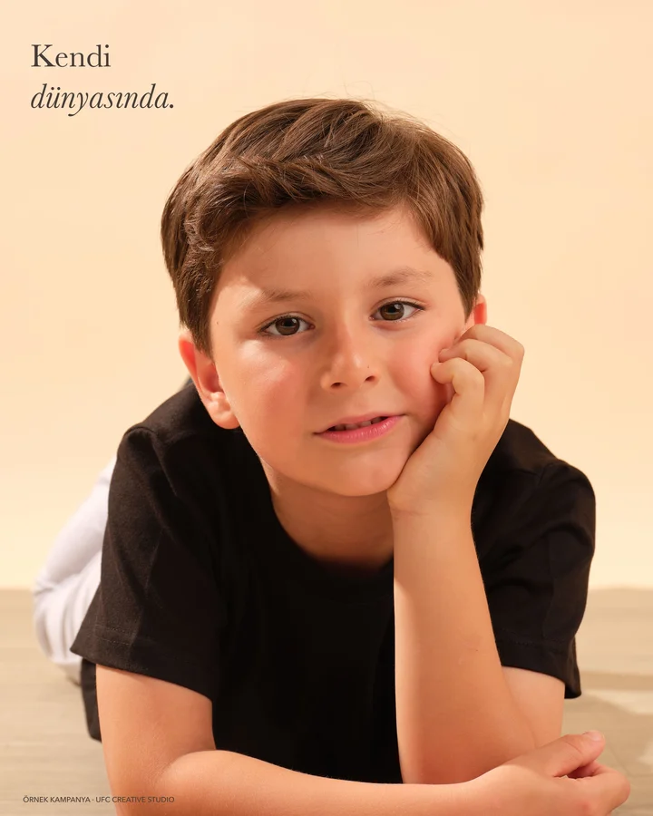 Kendi dünyasında